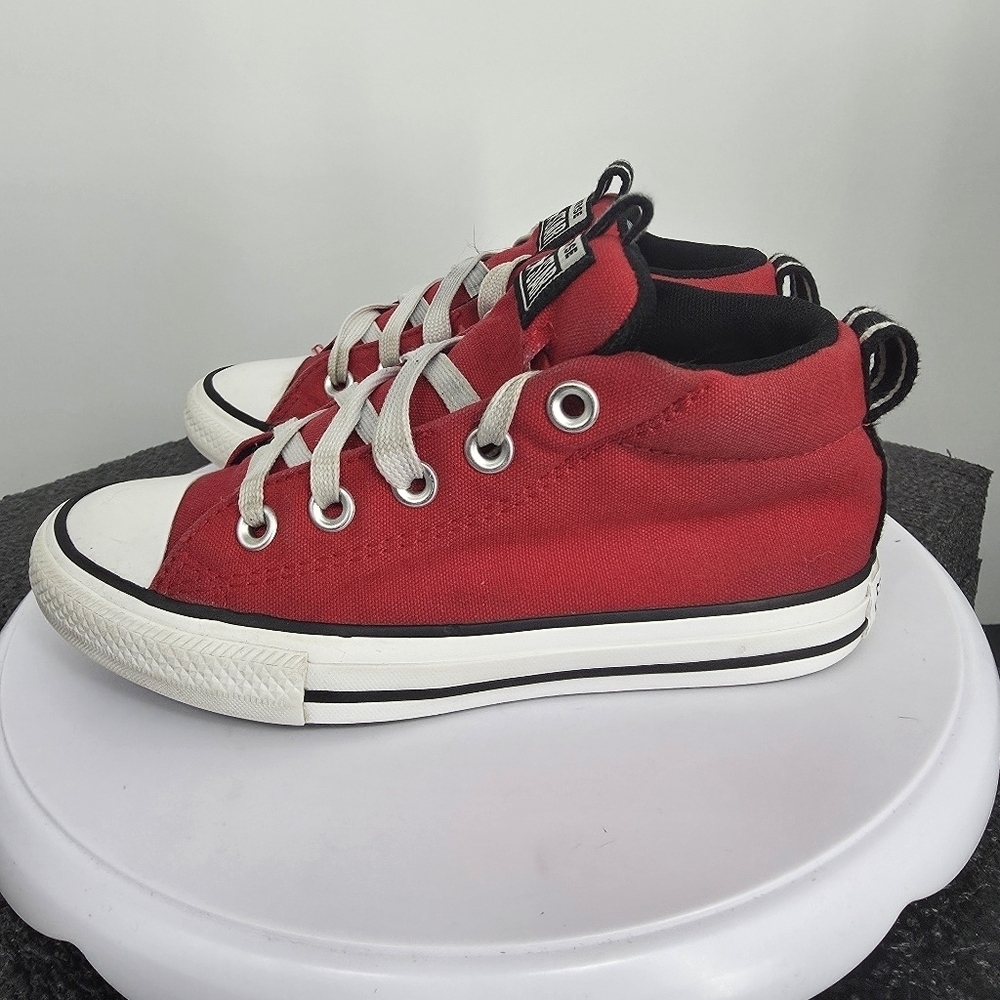 Converse Chuck Taylor All Star Street Mid Red Black A03836F Youth Size 1 Shoes